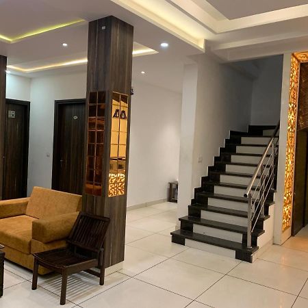 Hotel Sb Residency Амритсар Экстерьер фото