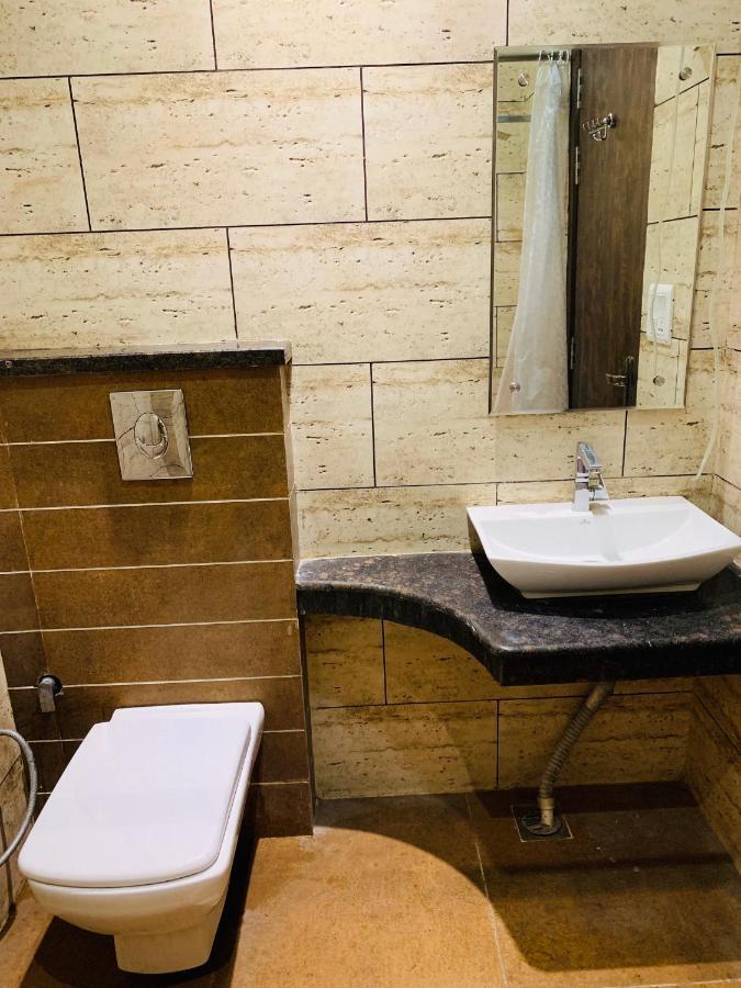 Hotel Sb Residency Амритсар Экстерьер фото
