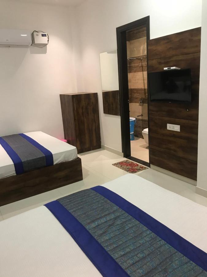 Hotel Sb Residency Амритсар Экстерьер фото